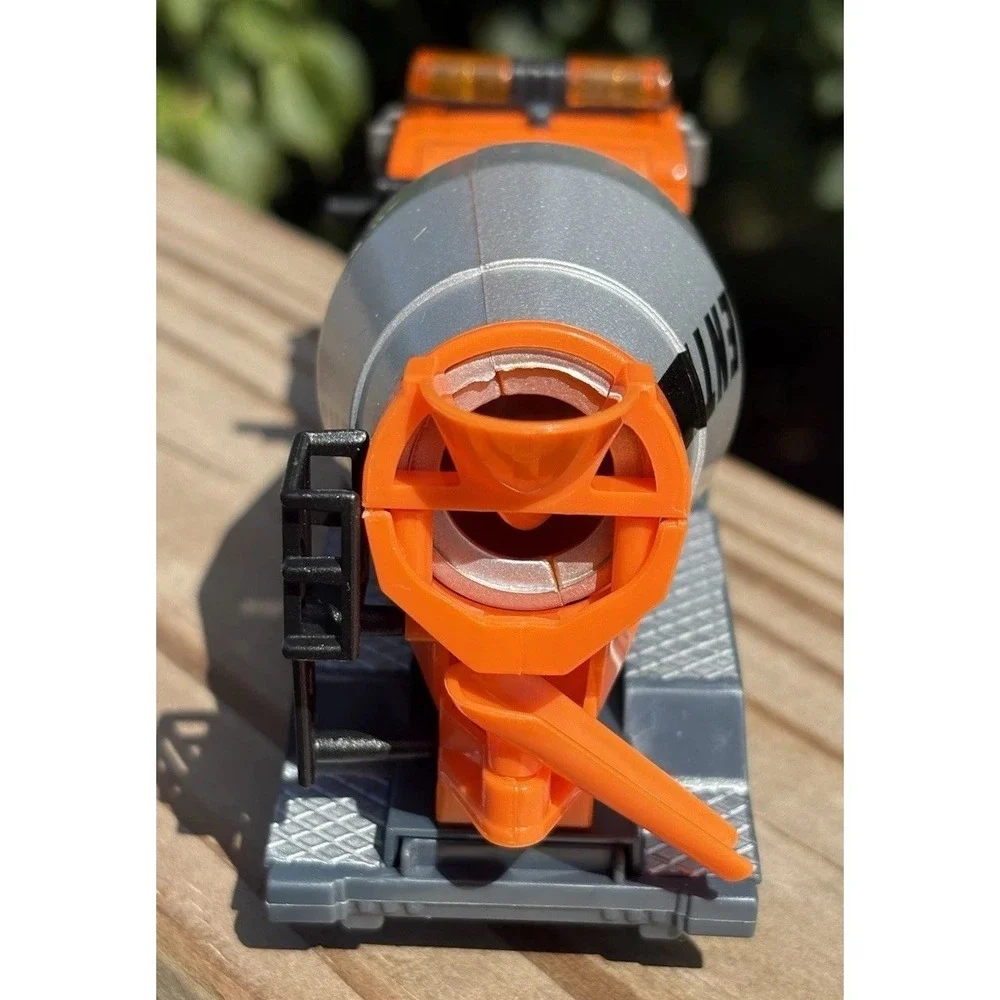 Fun Stuff Die-Cast Metal Cement Mixer Truck Pull Back Light & Sound FS 2451